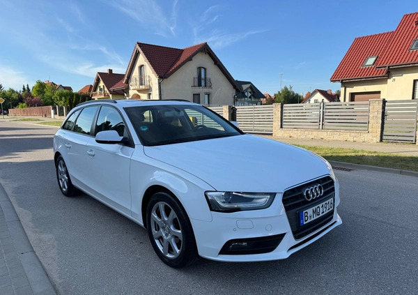 Audi A4 cena 43900 przebieg: 192358, rok produkcji 2013 z Nidzica małe 667